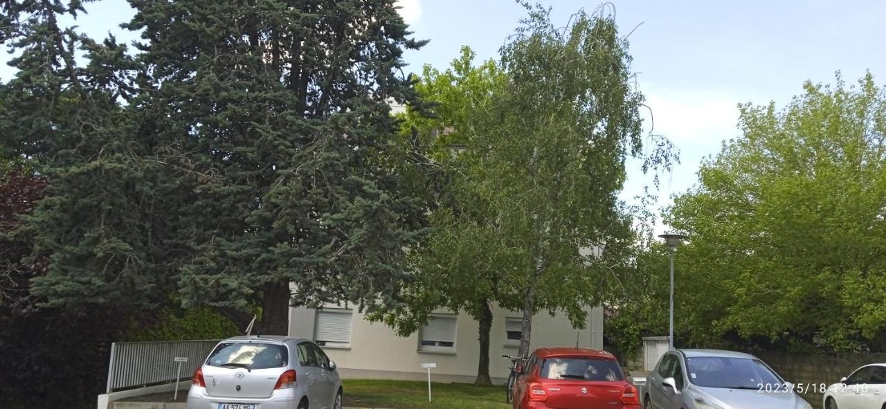 Le Phenix A Internet Haut Debit & Parking Dijon Exterior photo