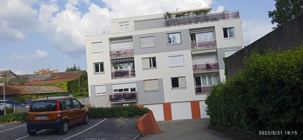 Le Phenix A Internet Haut Debit & Parking Dijon Exterior photo