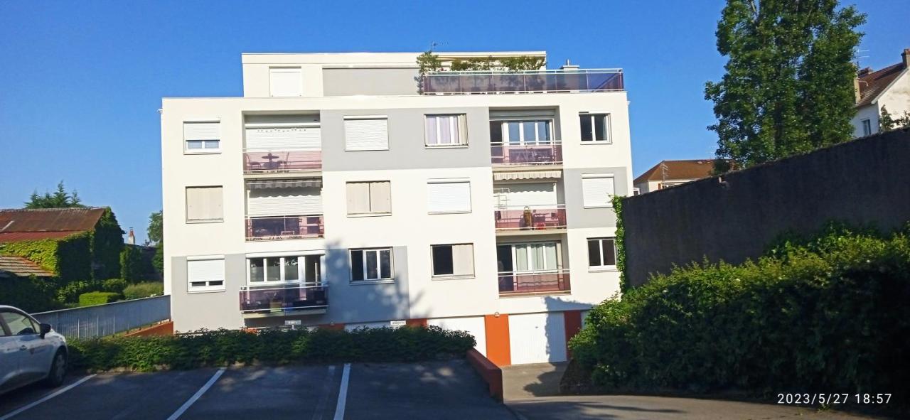 Le Phenix A Internet Haut Debit & Parking Dijon Exterior photo