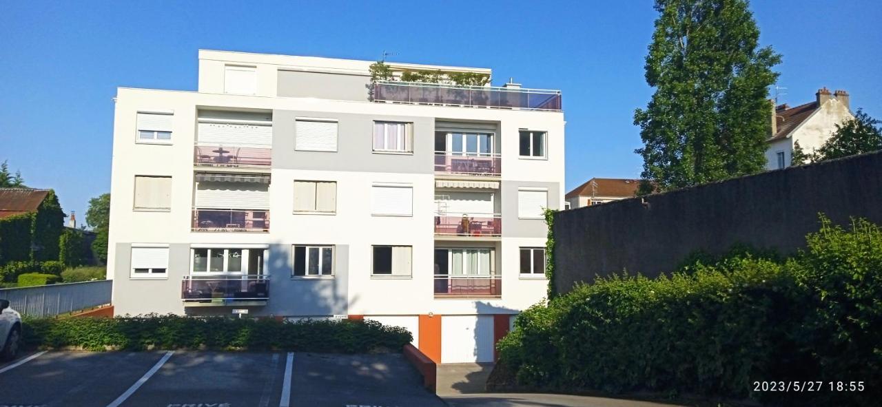 Le Phenix A Internet Haut Debit & Parking Dijon Exterior photo